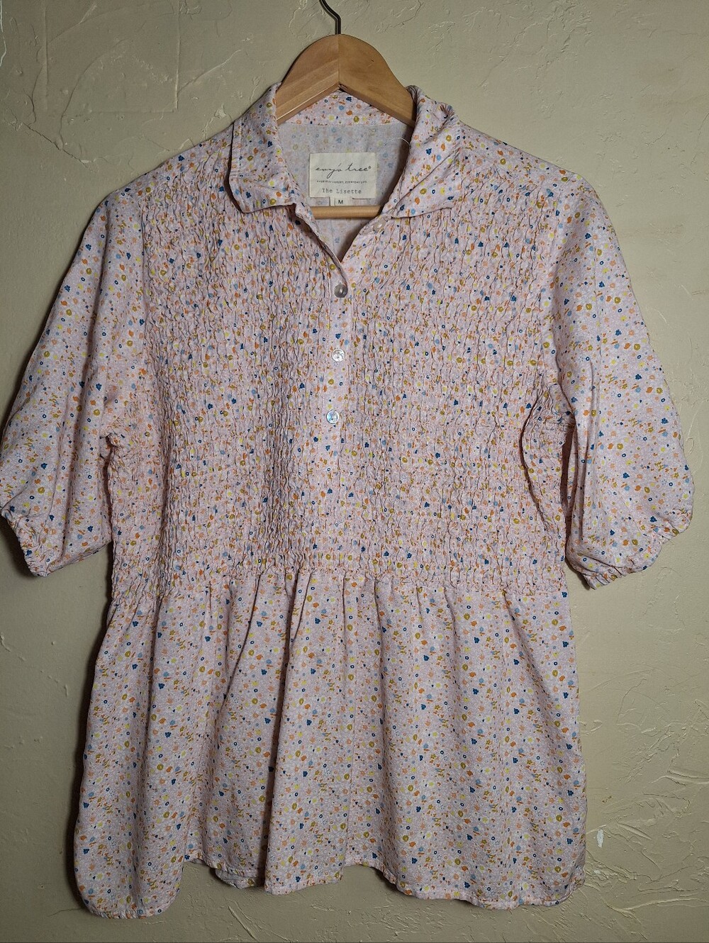 Evy's Tree Women's Floral Collared Button Smocked 3/4 Puff Blouse Viscose M